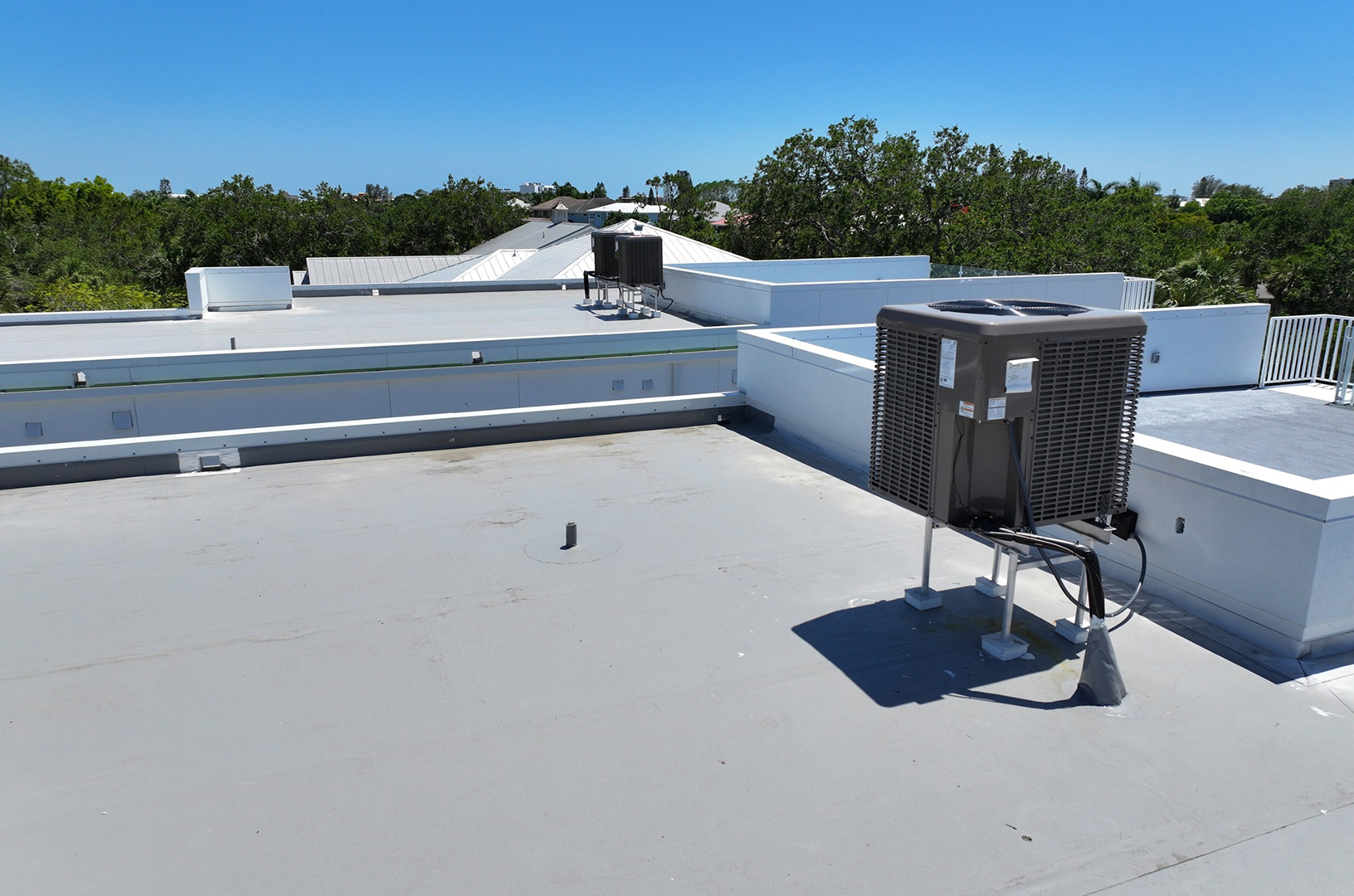 flat modified commercial roofing